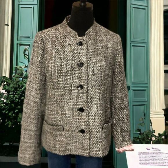 dennis basso Jackets & Blazers - Dennis Basso Elegant Overcoat with Pink Satin Lining, Size Medium